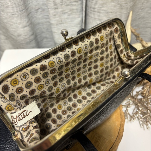 Vintage Letisse Elegant Black Leather purse - Picture 7 of 7